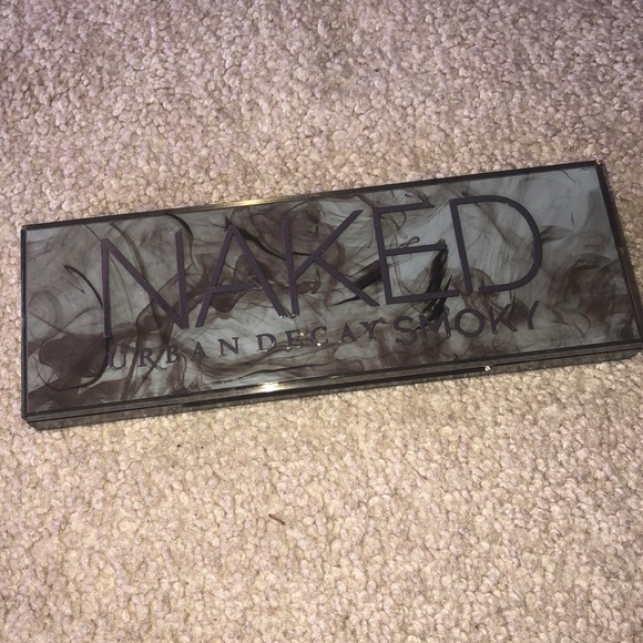 Urban Decay Other - Naked Urban Decay Smokey Eyeshadow Pallet Urban Decay Other - Naked Urban Decay Smokey Eyeshadow Pallet